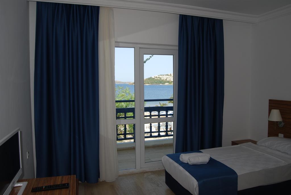 Club Blue White All Inclusive Turgutreis Habitación foto