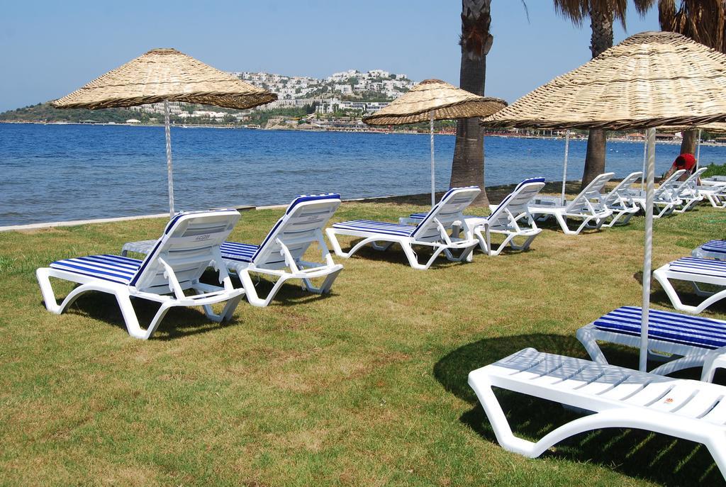 Club Blue White All Inclusive Turgutreis Exterior foto