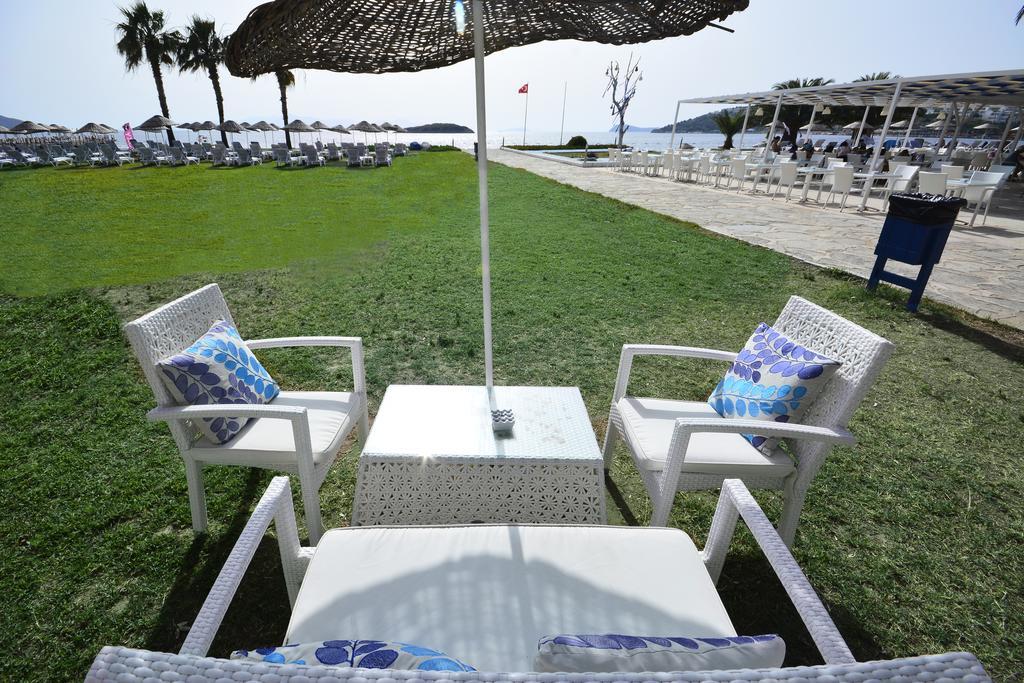 Club Blue White All Inclusive Turgutreis Exterior foto